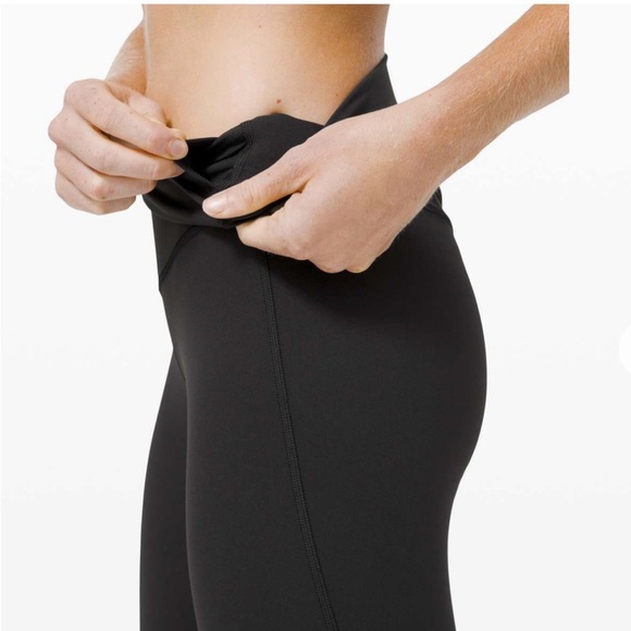 Lululemon Wunder Under Scalloped Hem Crop 23” | Black Luxtreme | Sz 8 NWOT - Picture 9 of 9